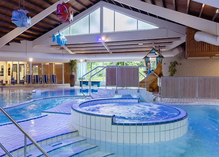 Forest W Pool * Putten