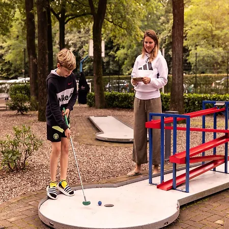 Forest W Pool Holiday home